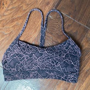 Lululemon Flow Y Bra, Size 2, Like New